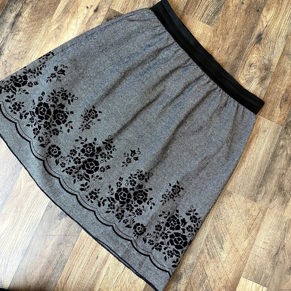 Studio 253 Women's Black and Gray Tweed Floral Skirt L